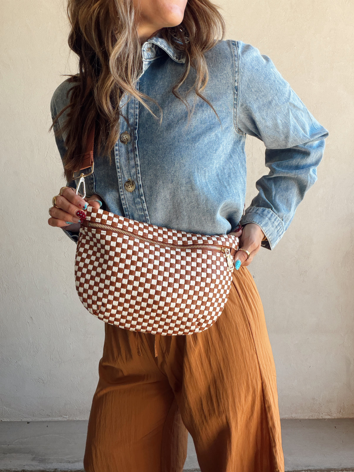 Betty Crossbody Bag in Cognac & Cream