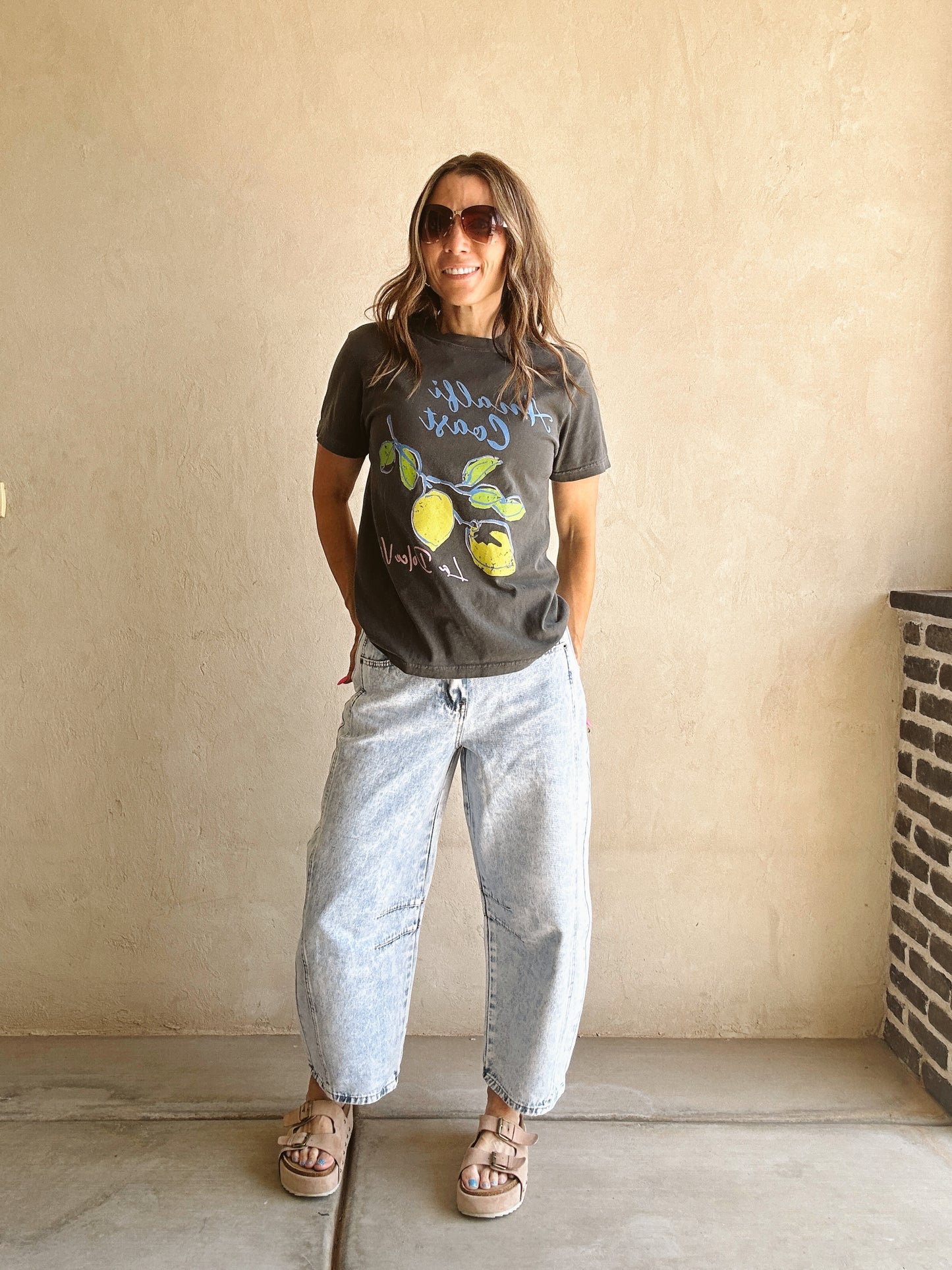 Amalfi Coast Tee in Pepper