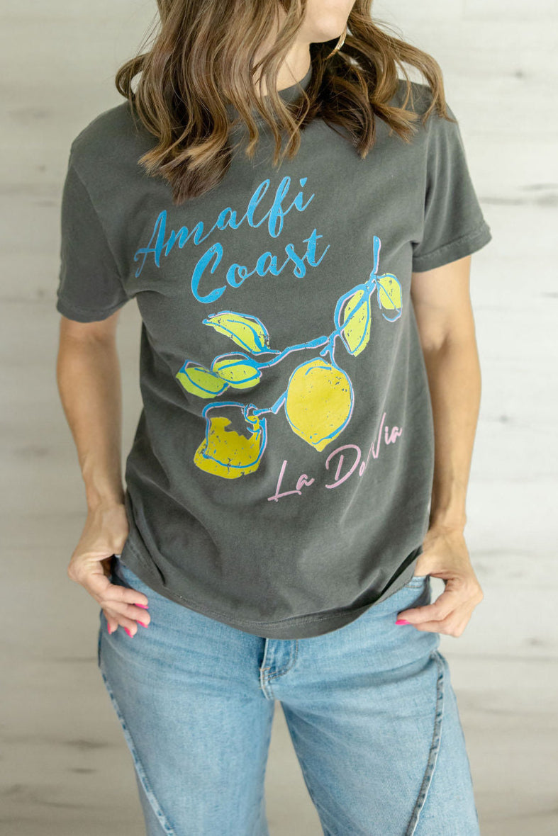 Amalfi Coast Tee in Pepper