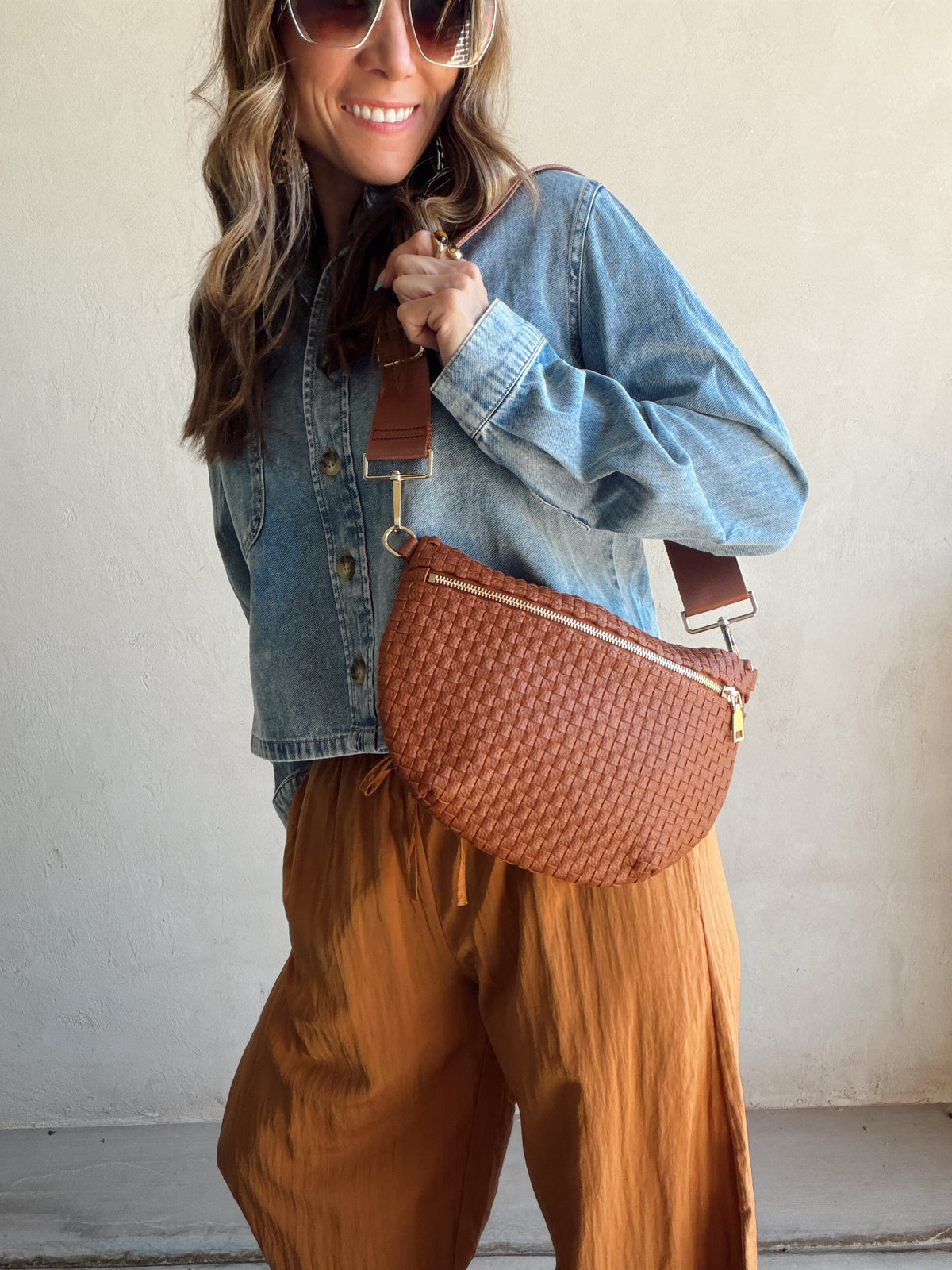 Betty Crossbody Bag in Cognac Brown
