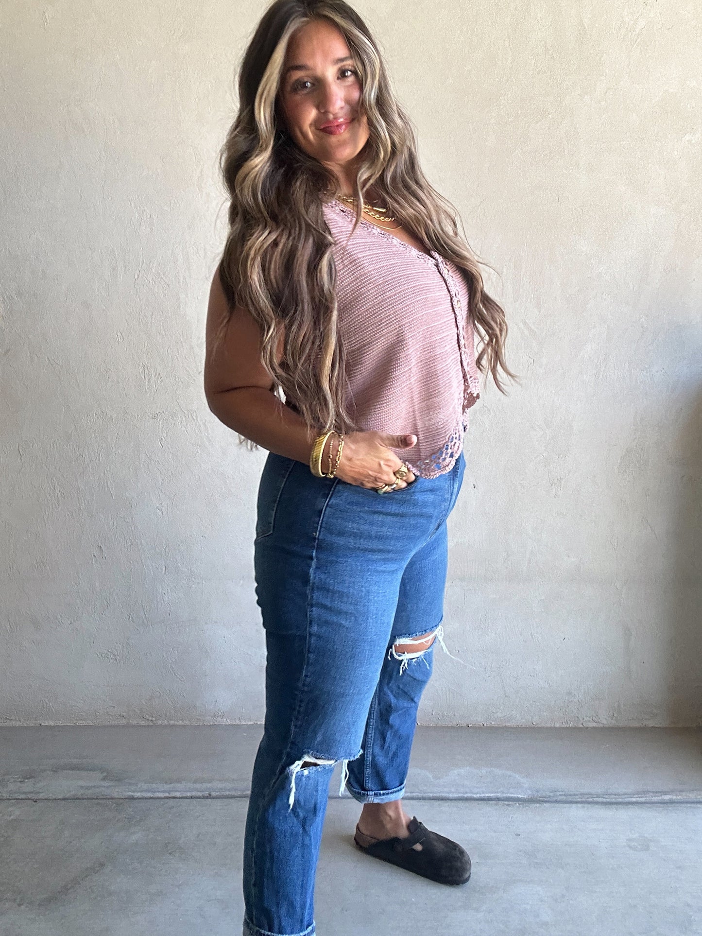 Jemma Crochet Vest in Dusty Rose