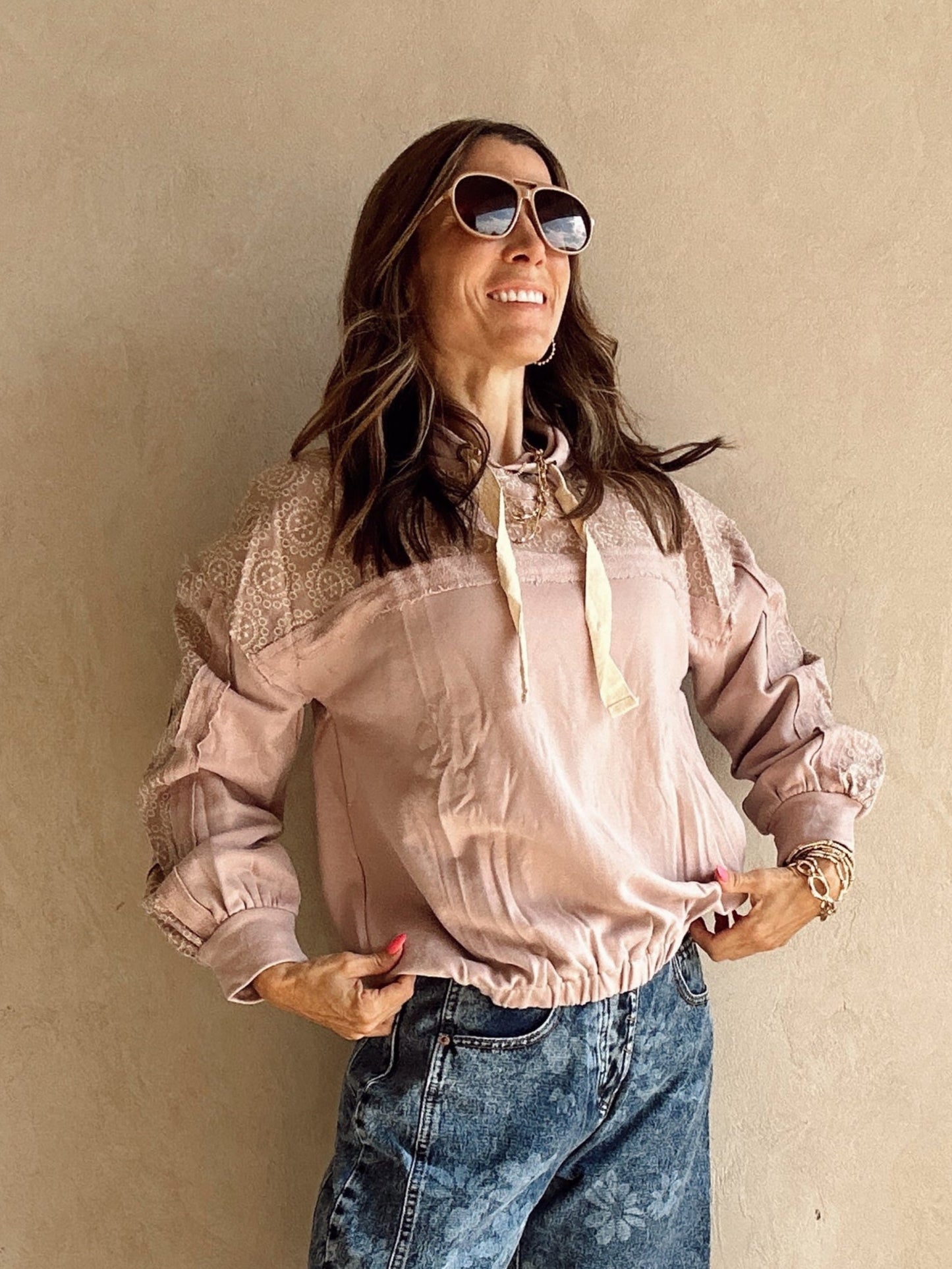 Taryn Emboridered Shoulder Hoodie in Light Mauve