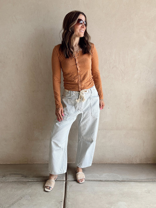 Annette Floral Textured Seamless Cardigan in Pumpkin