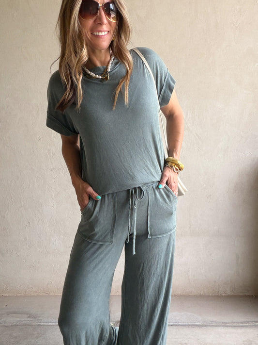 Raelyn Ribbed Mineral Washed Set in Ash Jade