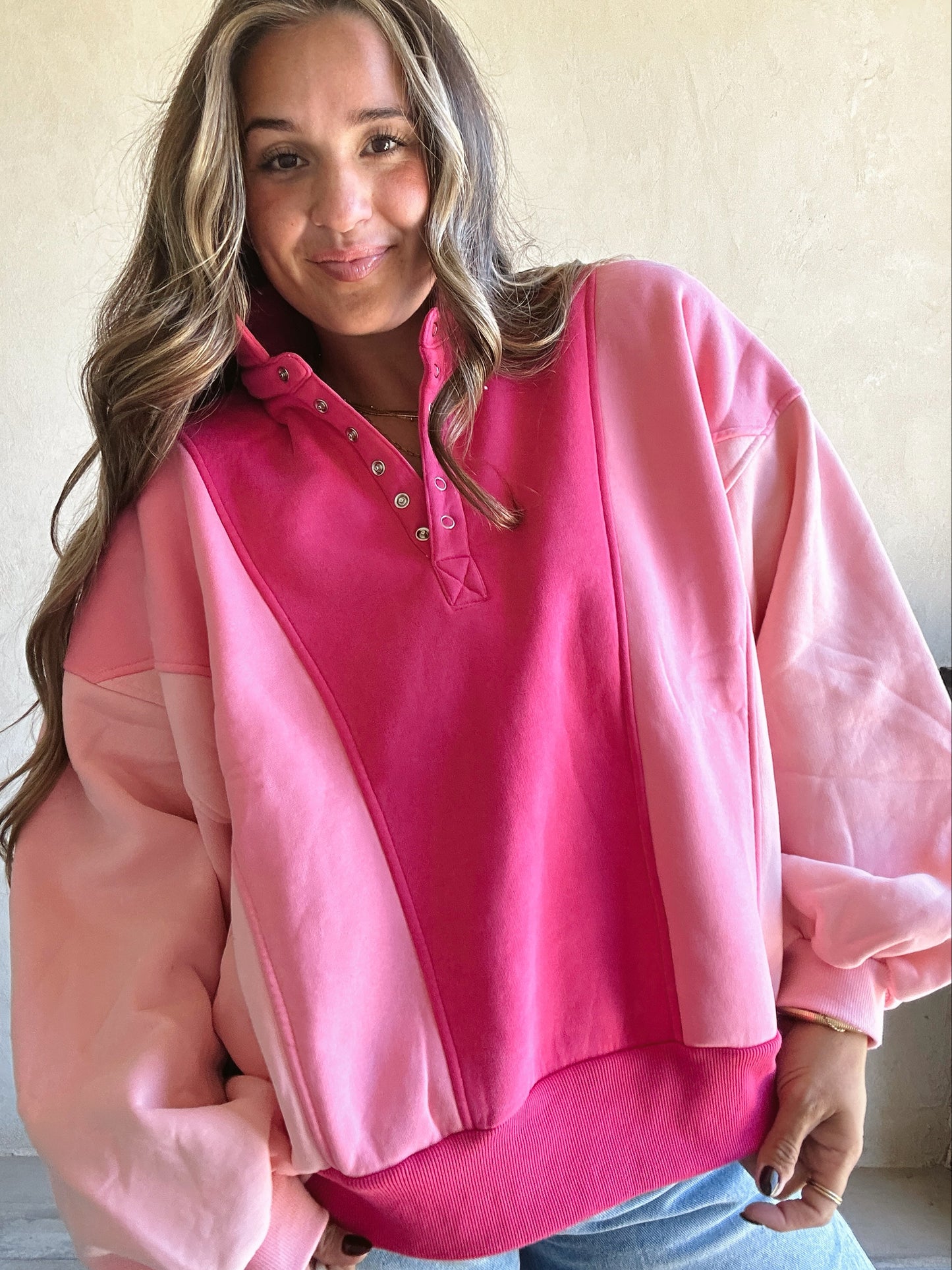 Kaylani Sweatshirt in Colorblock Pink