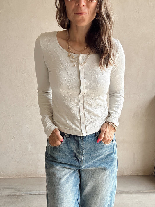 Annette Floral Textured Seamless Cardigan in Dolphin Gray