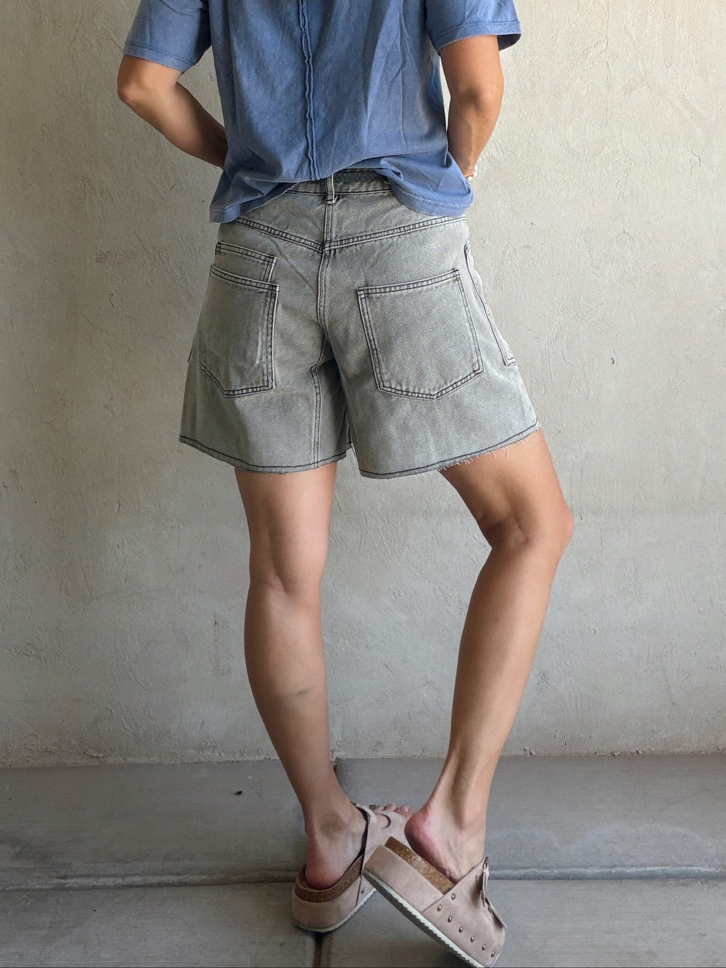 Kendra Barrel Shorts in Gray