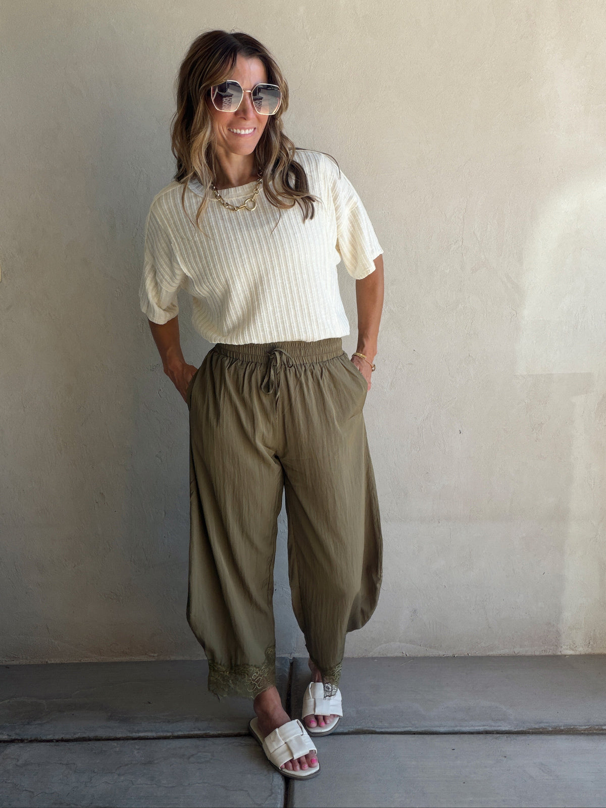 Bella Lace Detailed Pants in Olive