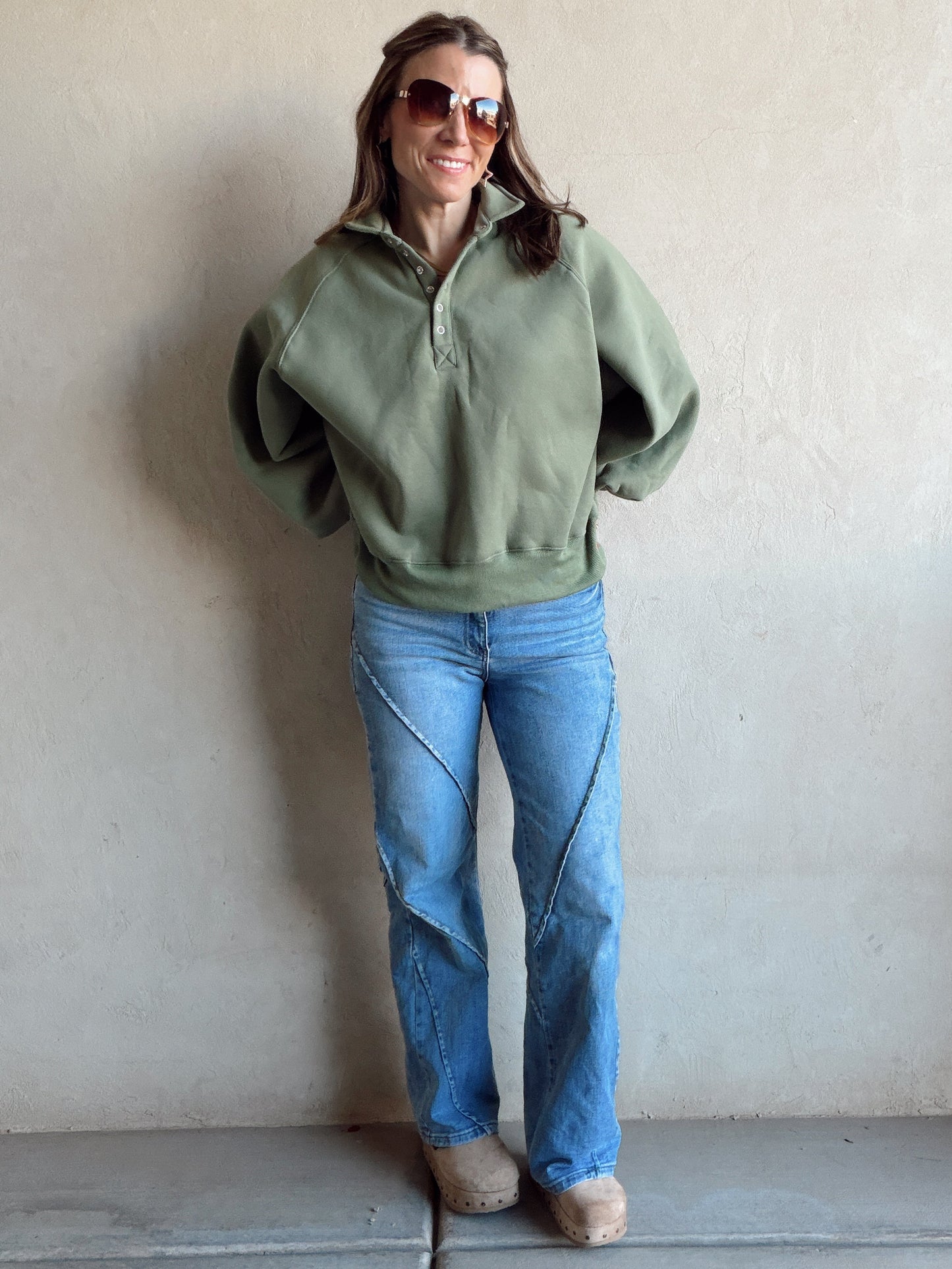 Kaylani Sweatshirt in Olive