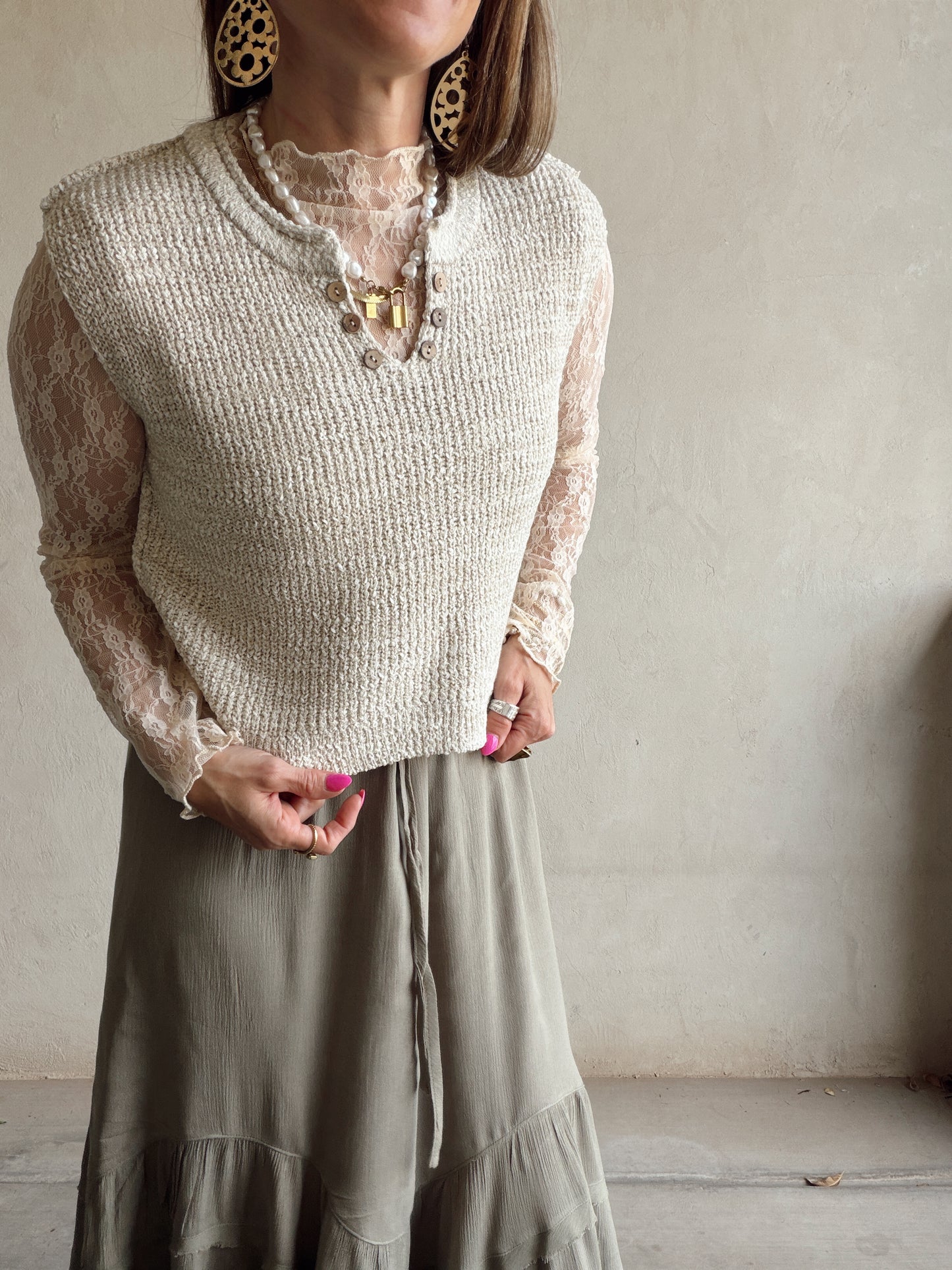 Candace V-Neck Top in Oatmeal