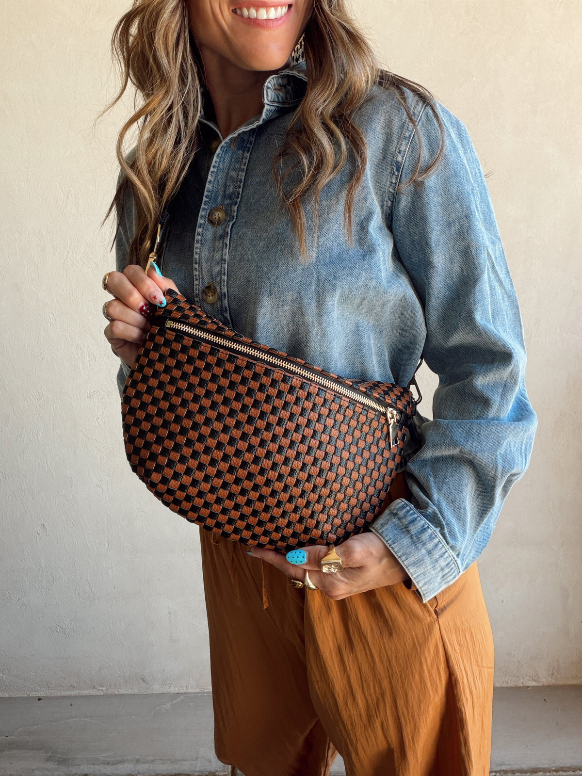 Betty Crossbody Bag in Cognac & Black