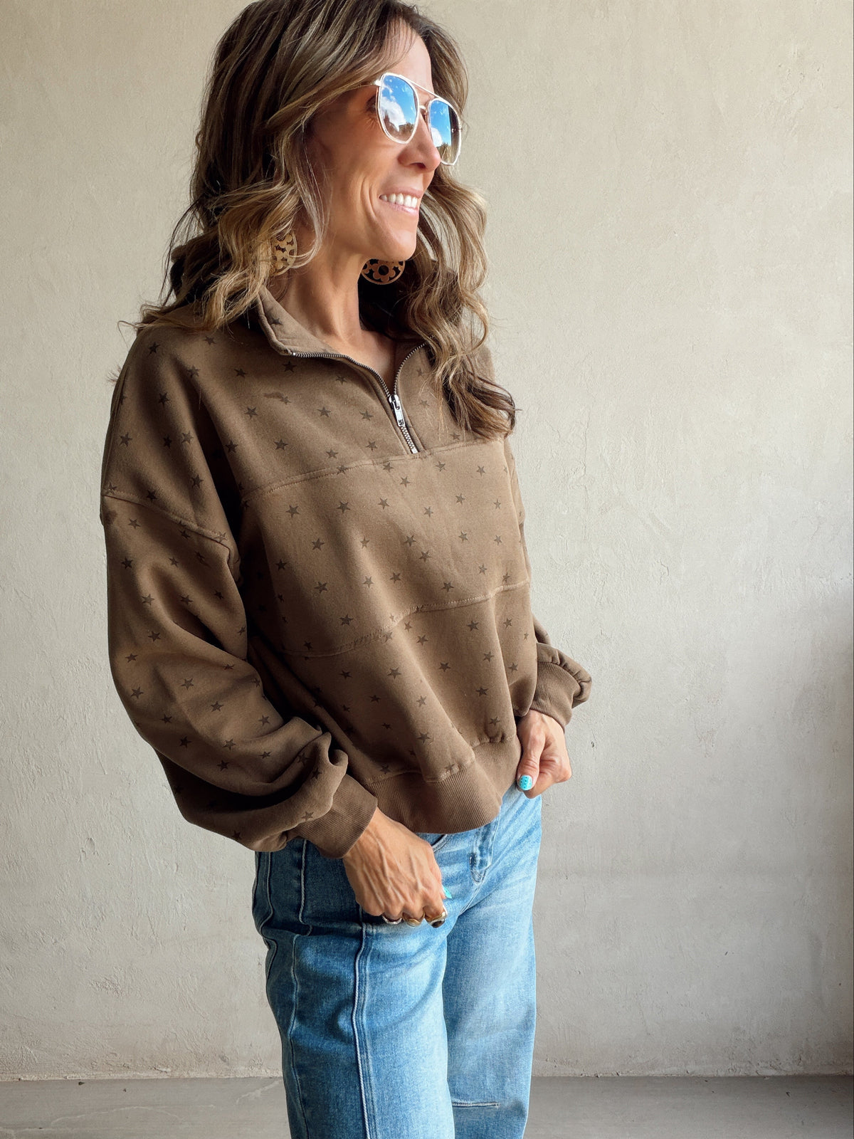Bonnie Star Pullover in Chocolate