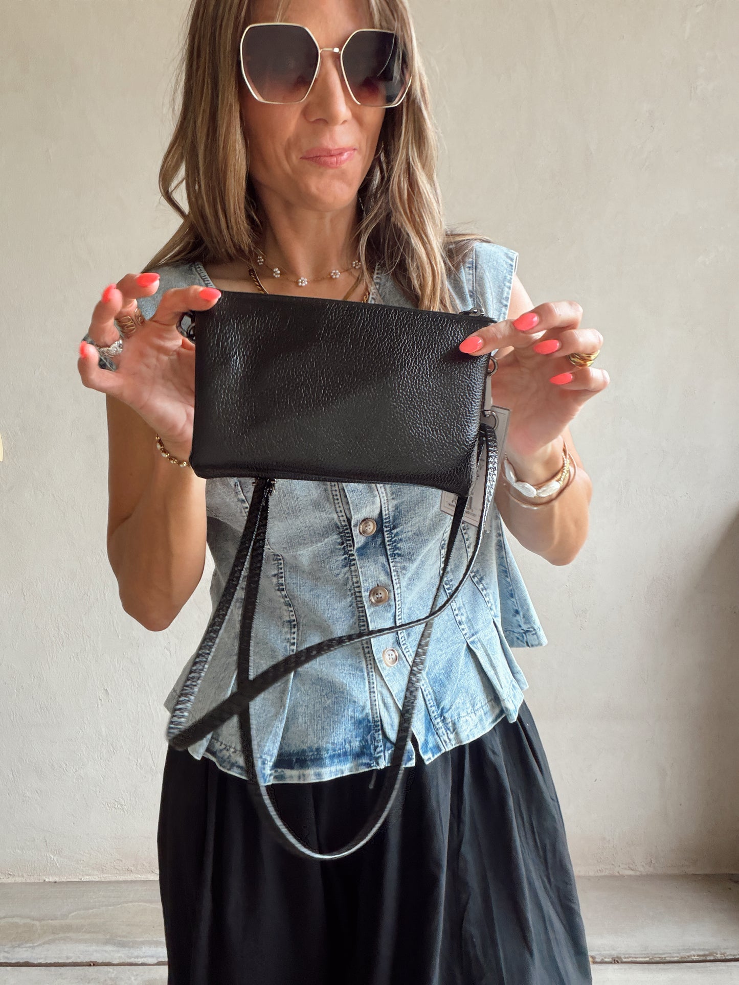 Saree Crossbody Purse in Black