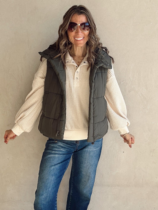 Liz Puffer Vest in Dark Olive