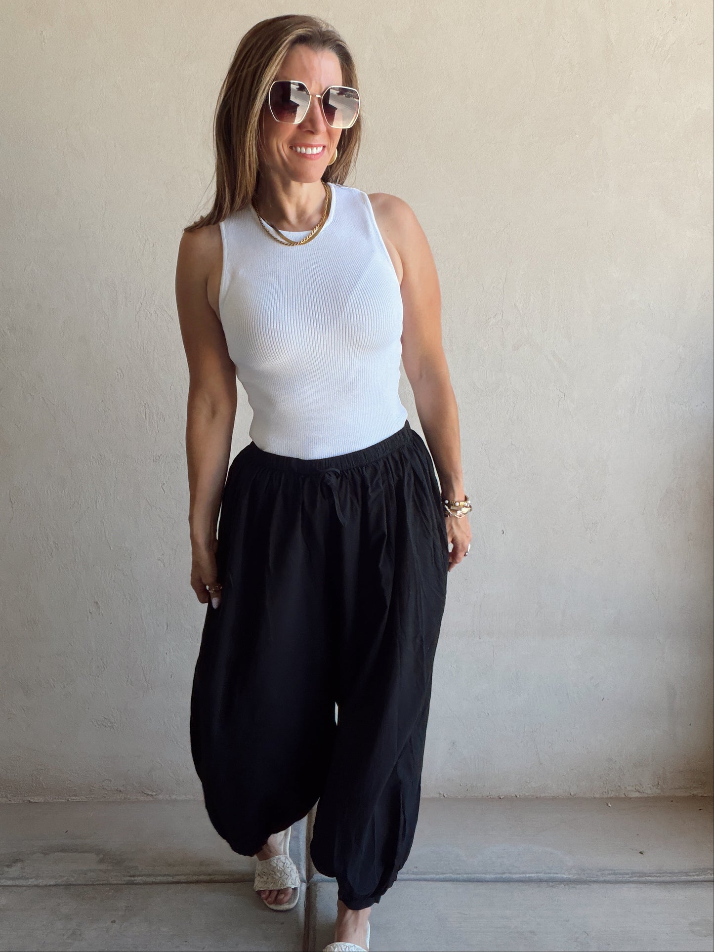 Tara Flowy Parachute Pants in Black