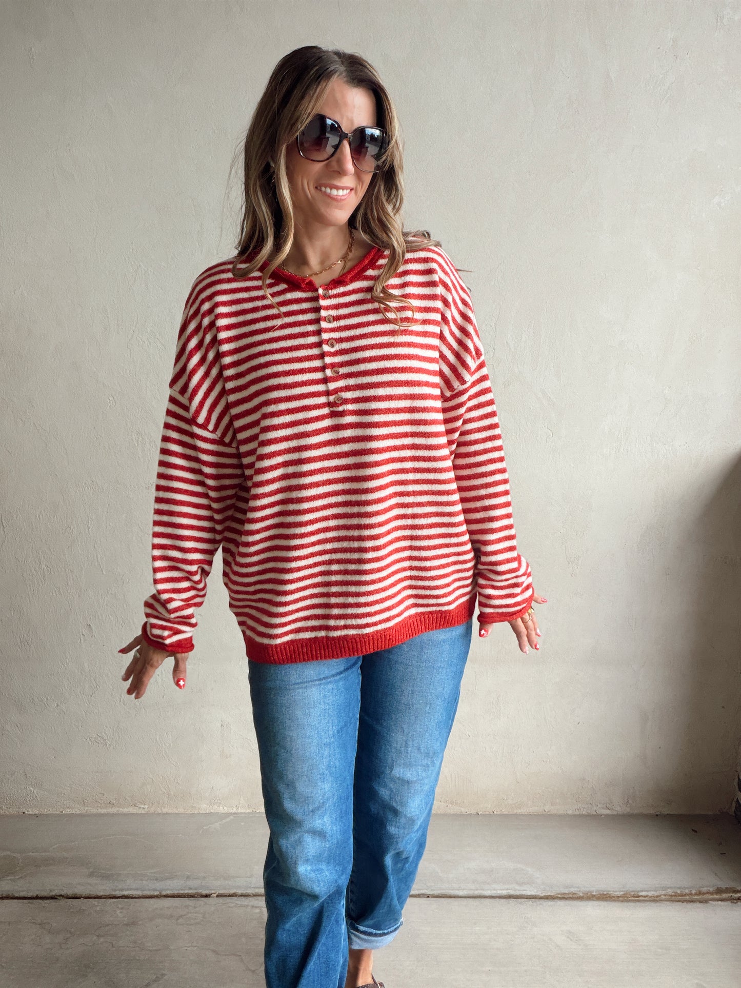 Hanna Henley Sweater in Red