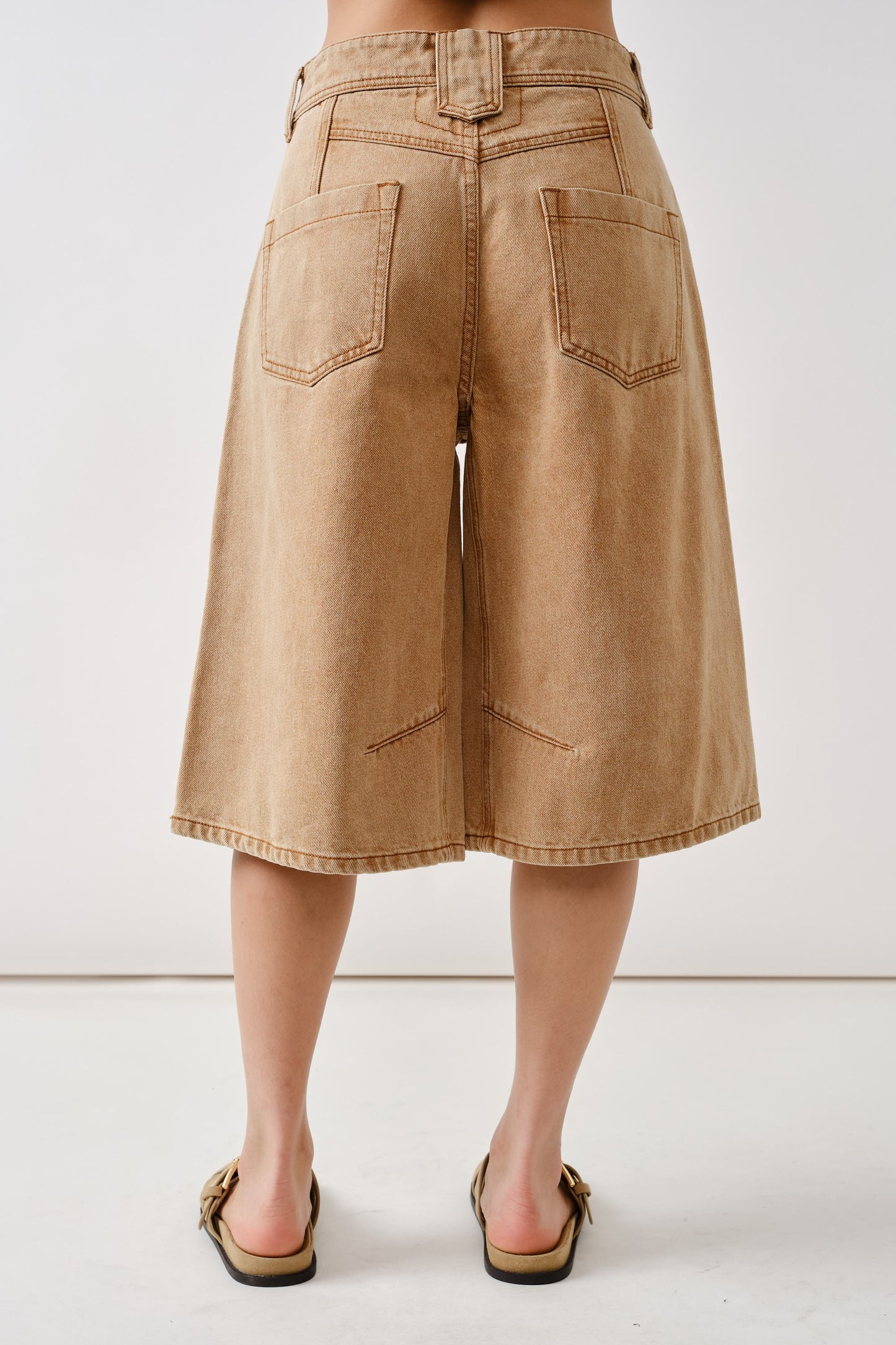 Bailey Bermudas in Camel
