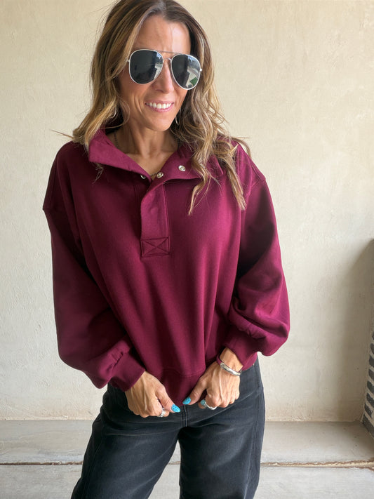 Cassie Sweatshirt in Burgundy