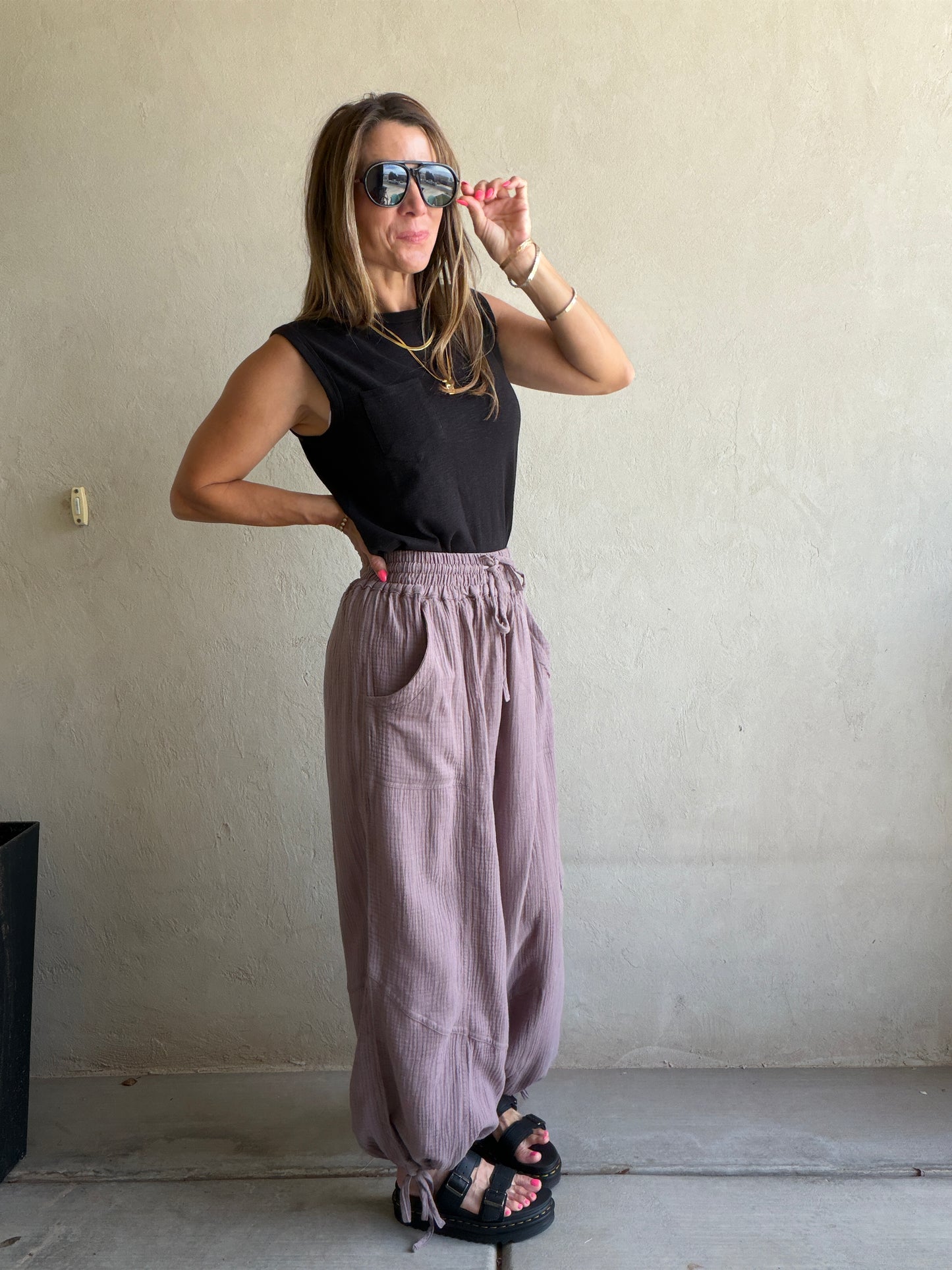Leila Pants in Dark Lilac