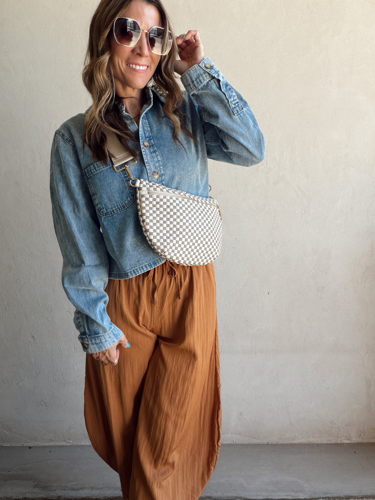 Betty Crossbody Bag in Gray & Cream