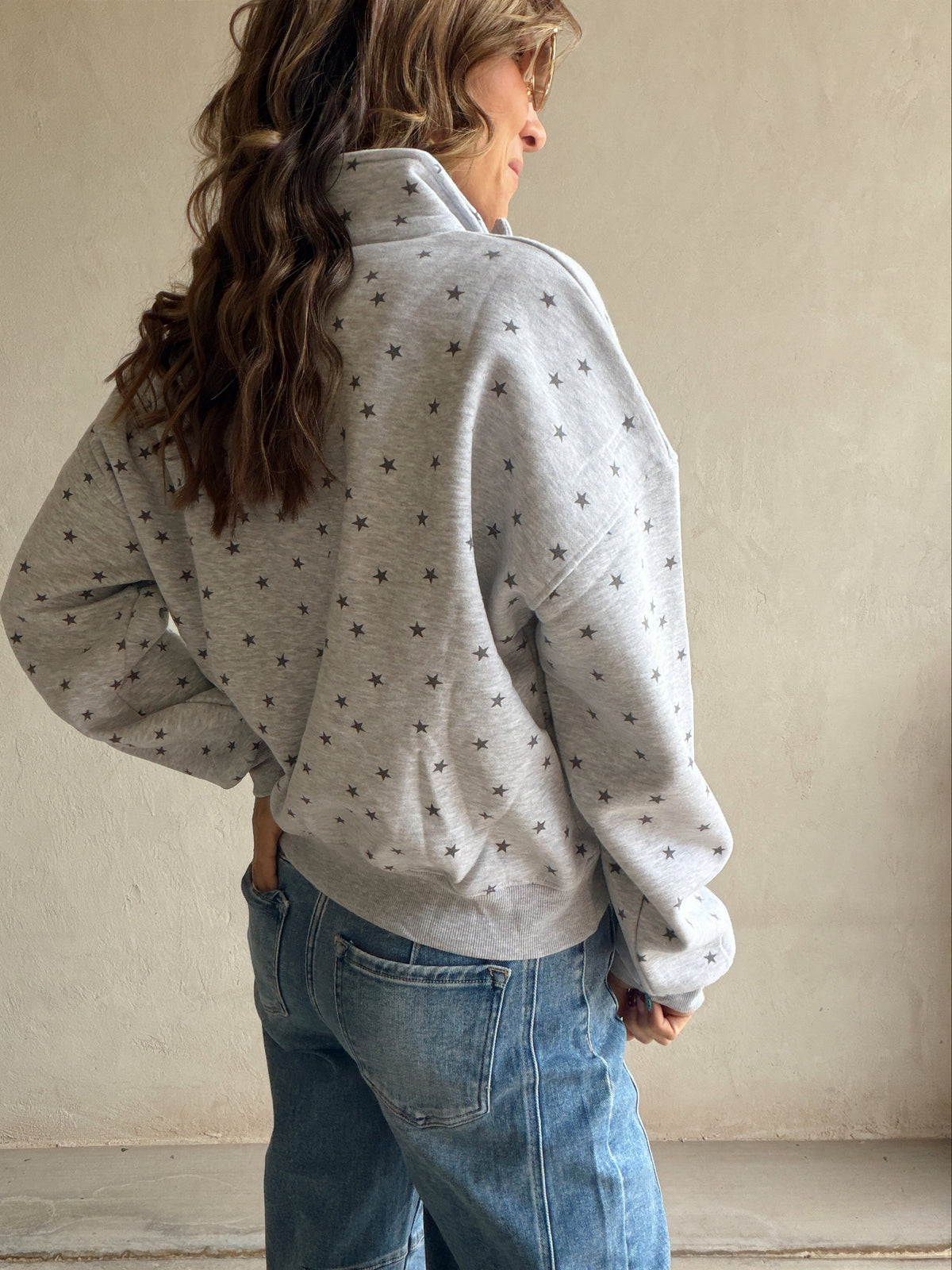 Bonnie Star Pullover in Gray