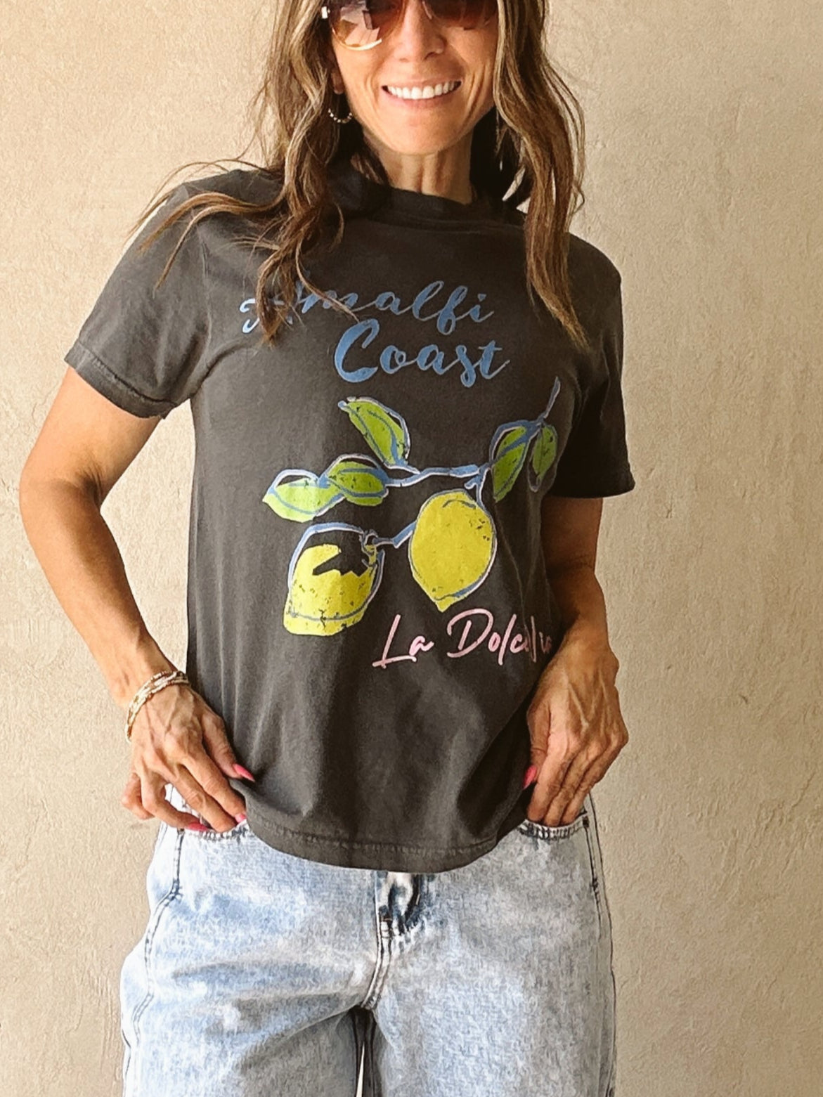 Amalfi Coast Tee in Pepper
