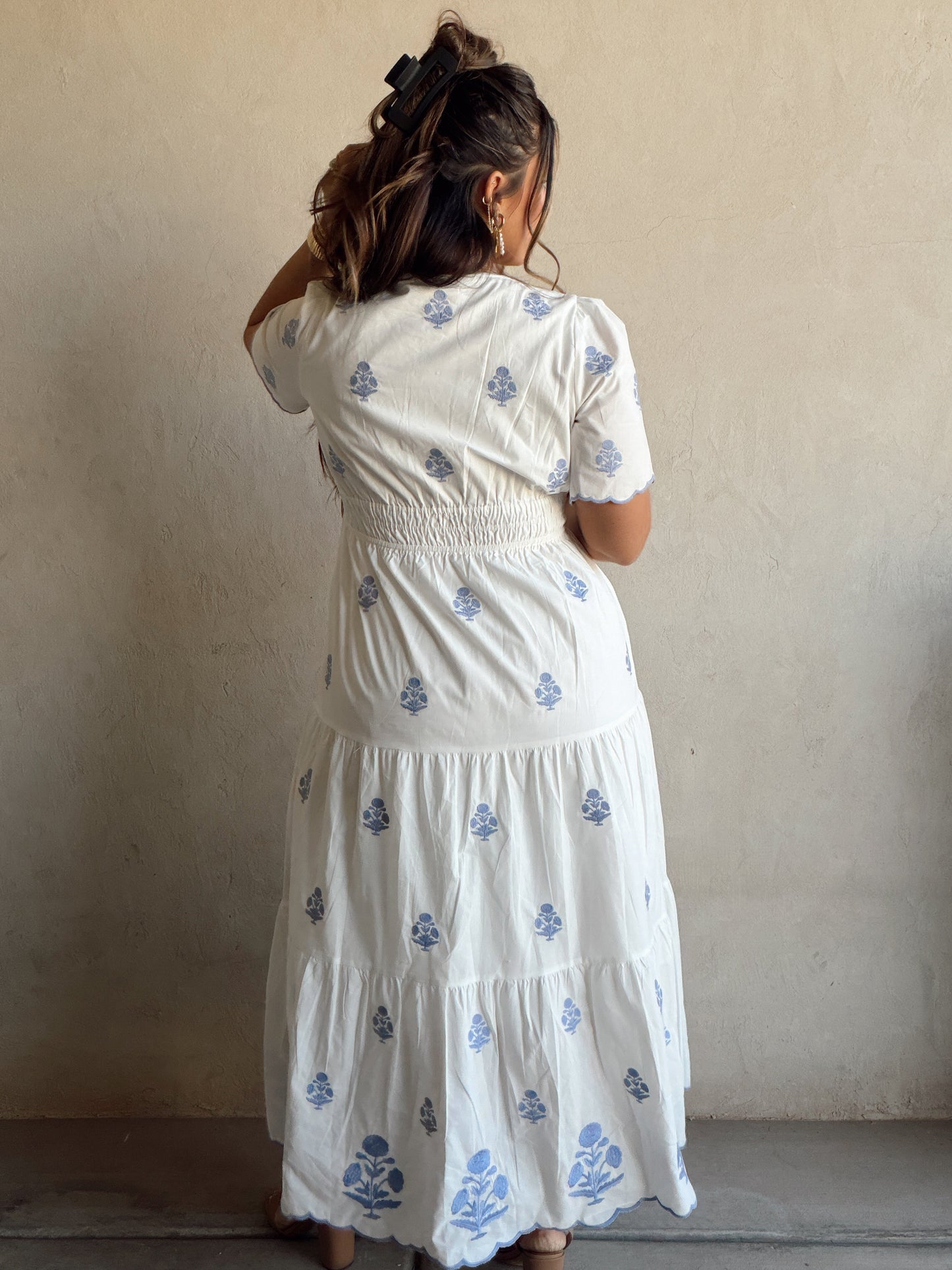 Perry Floral Dress in White & Blue