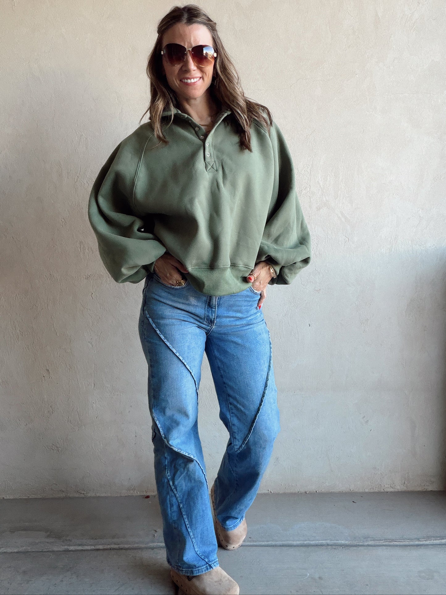 Kaylani Sweatshirt in Olive