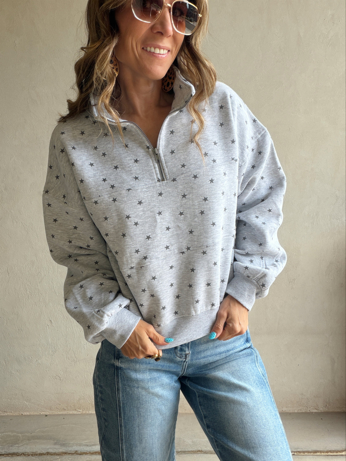 Bonnie Star Pullover in Gray