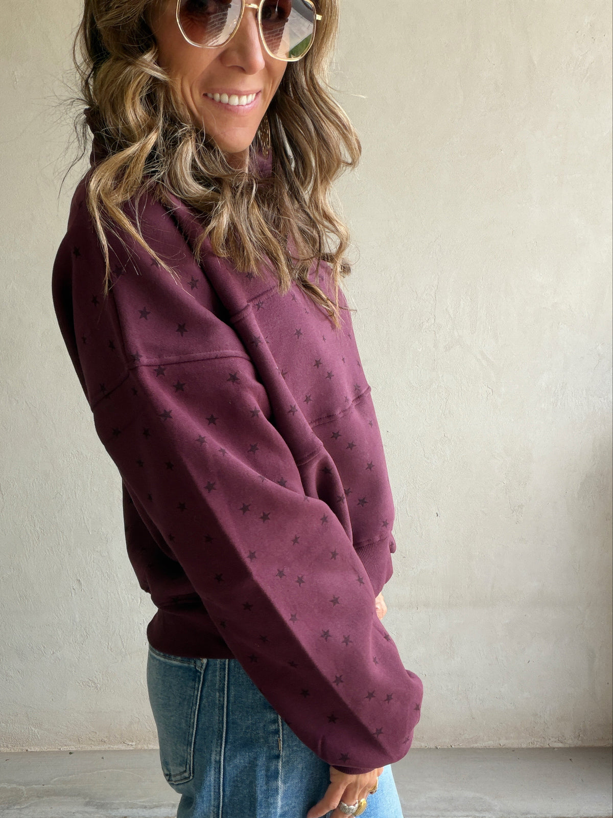 Bonnie Star Pullover in Burgundy