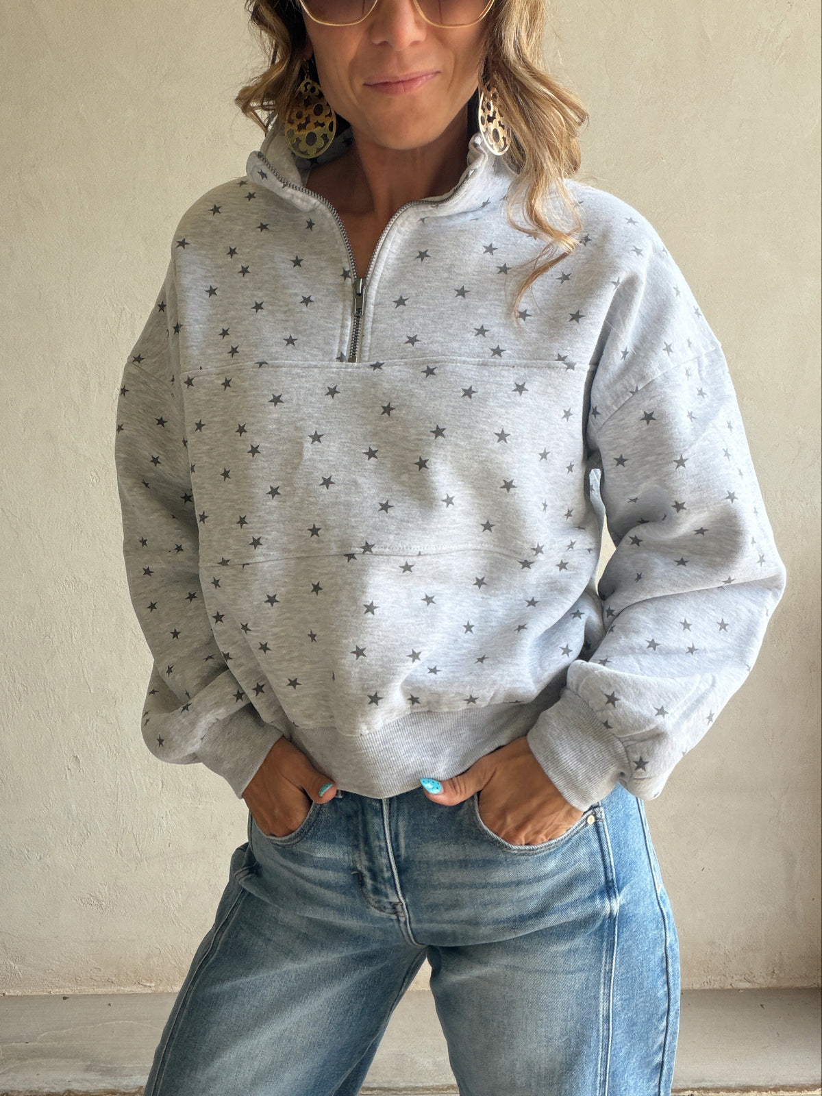 Bonnie Star Pullover in Gray