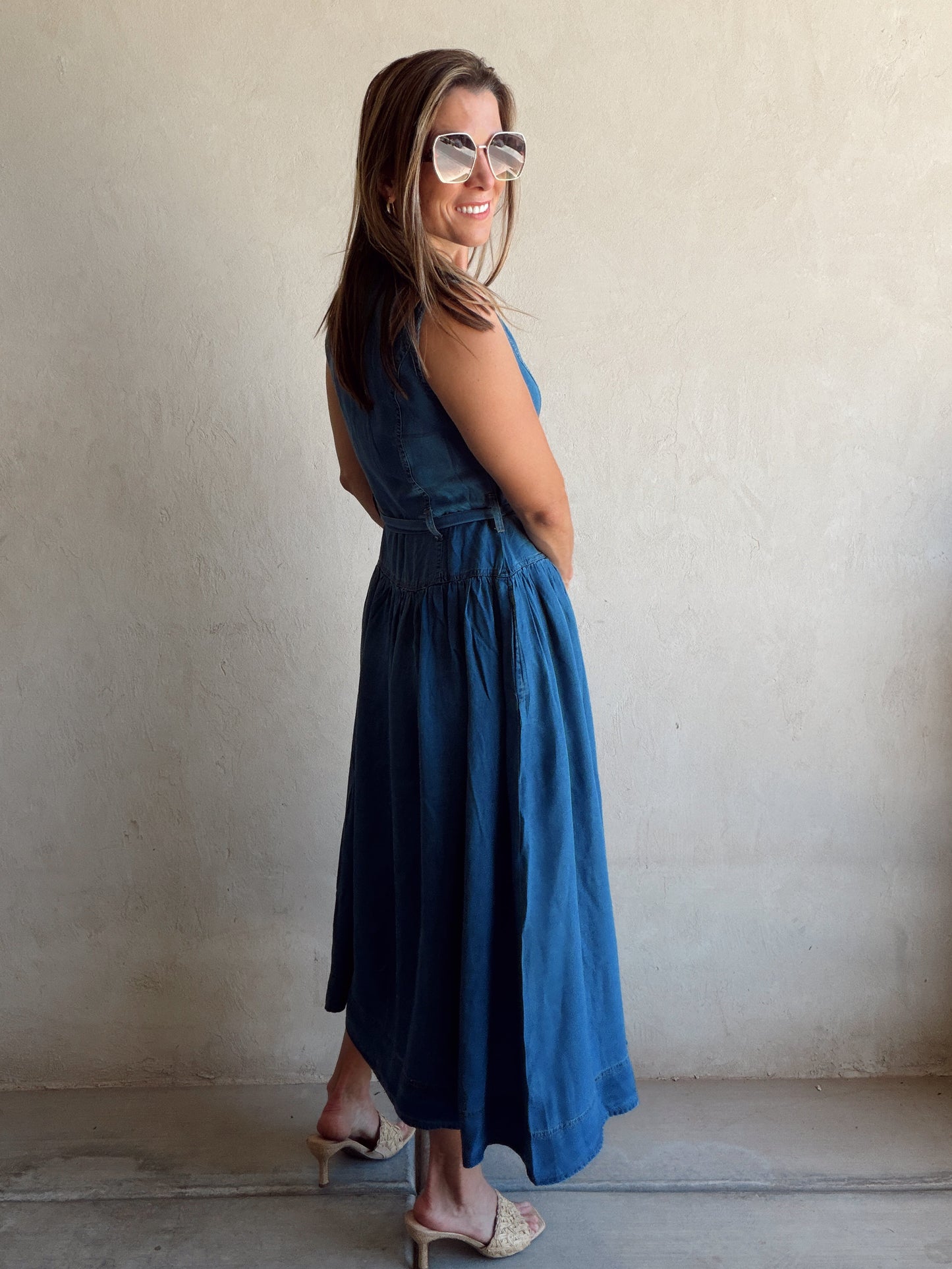 Katee Sleeveless Dress