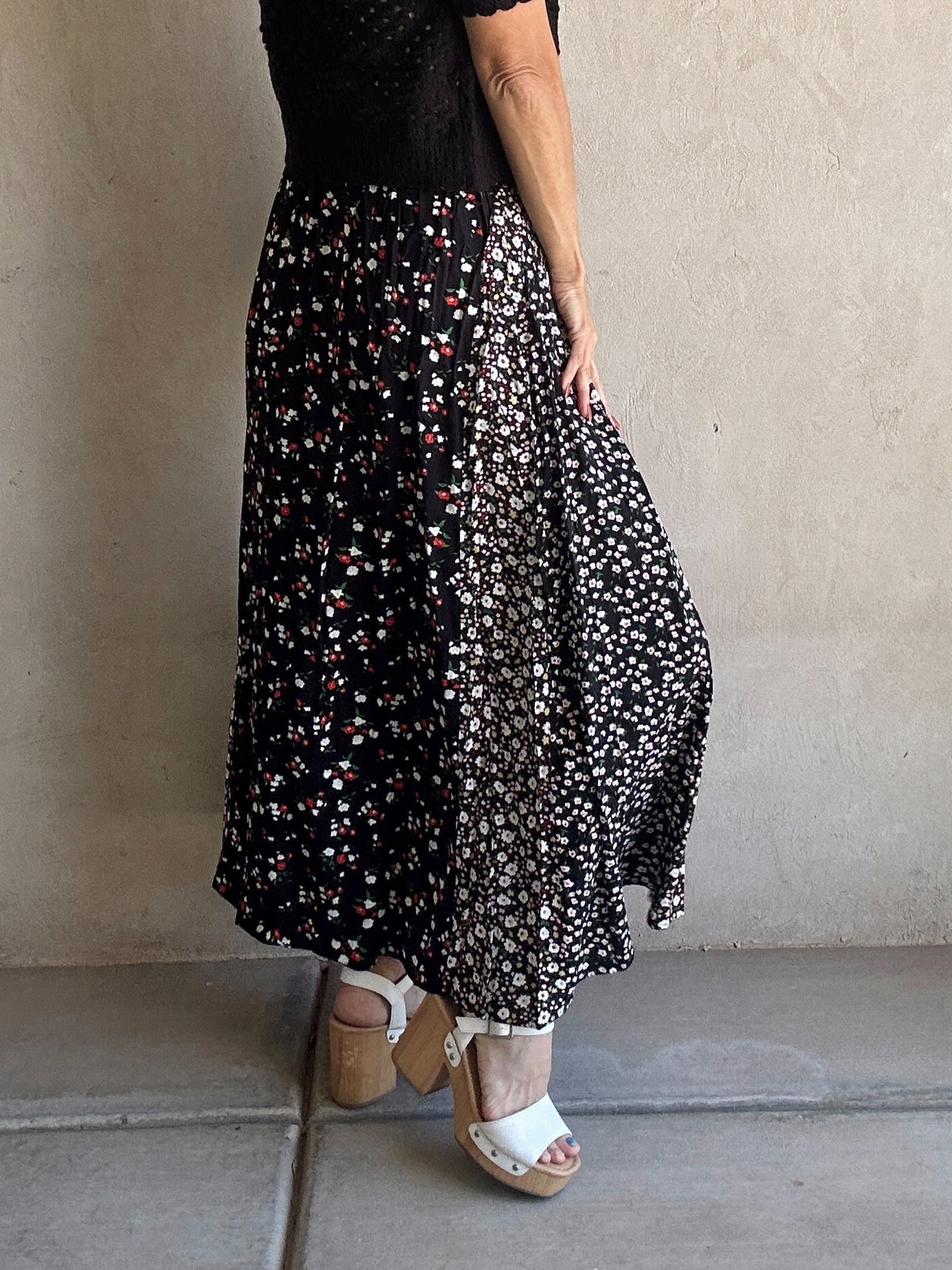 Randi Floral Skirt in Black