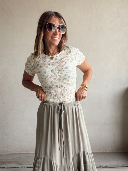Andrea Fitted Floral Top in Cream