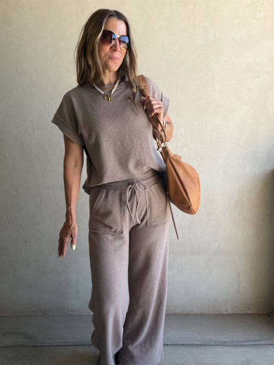 Vanessa Set in Taupe