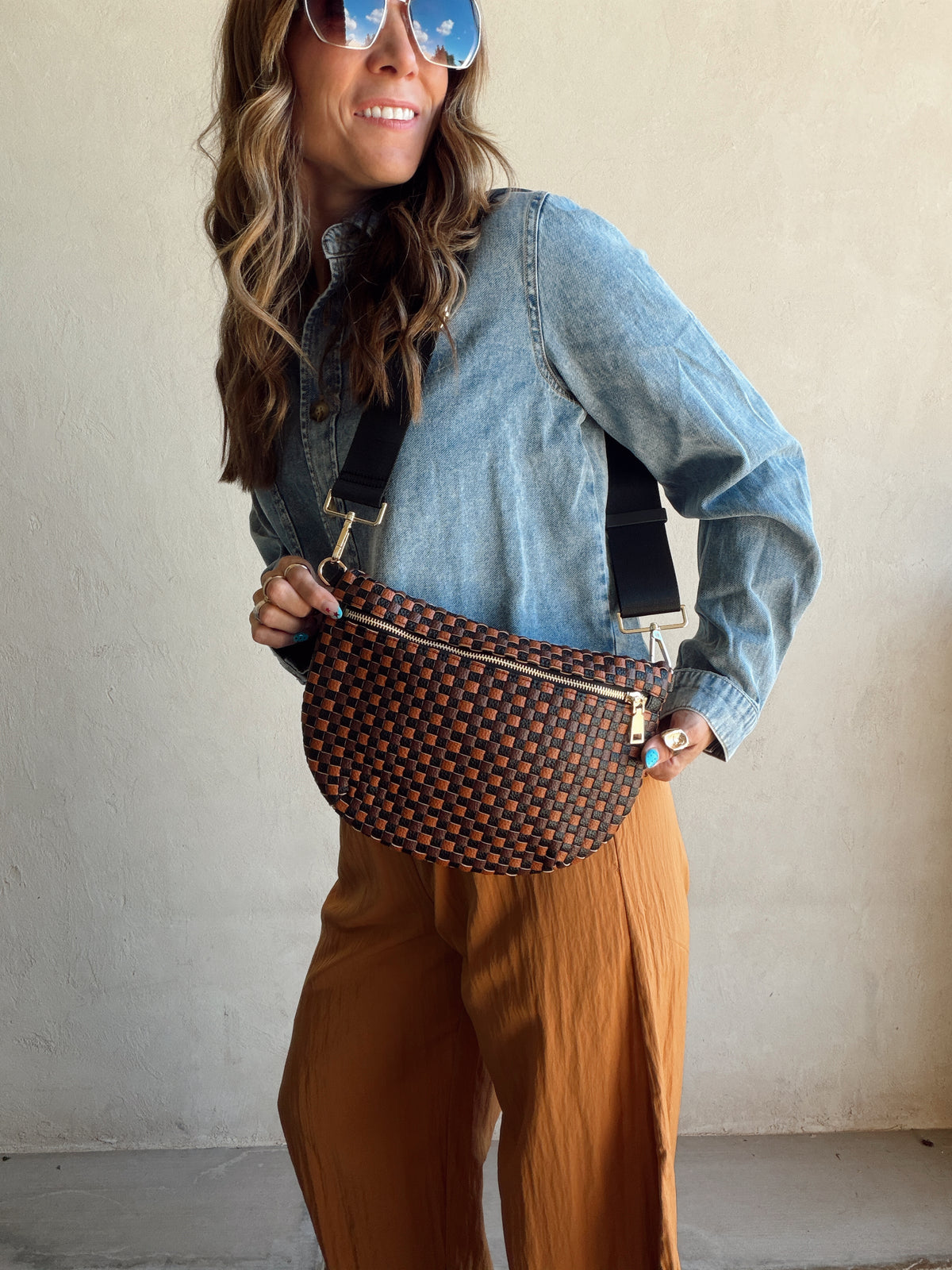 Betty Crossbody Bag in Cognac & Black