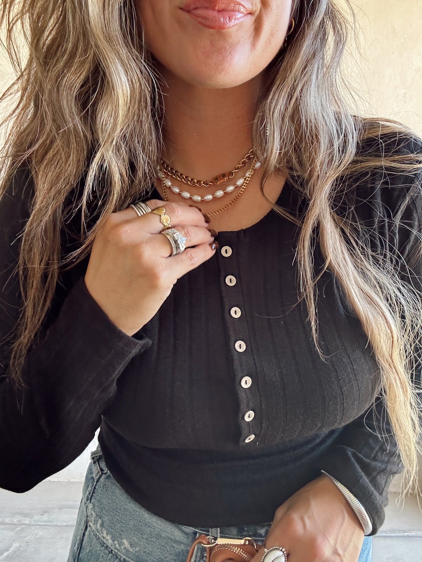 Zoe Fitted Henley in Black