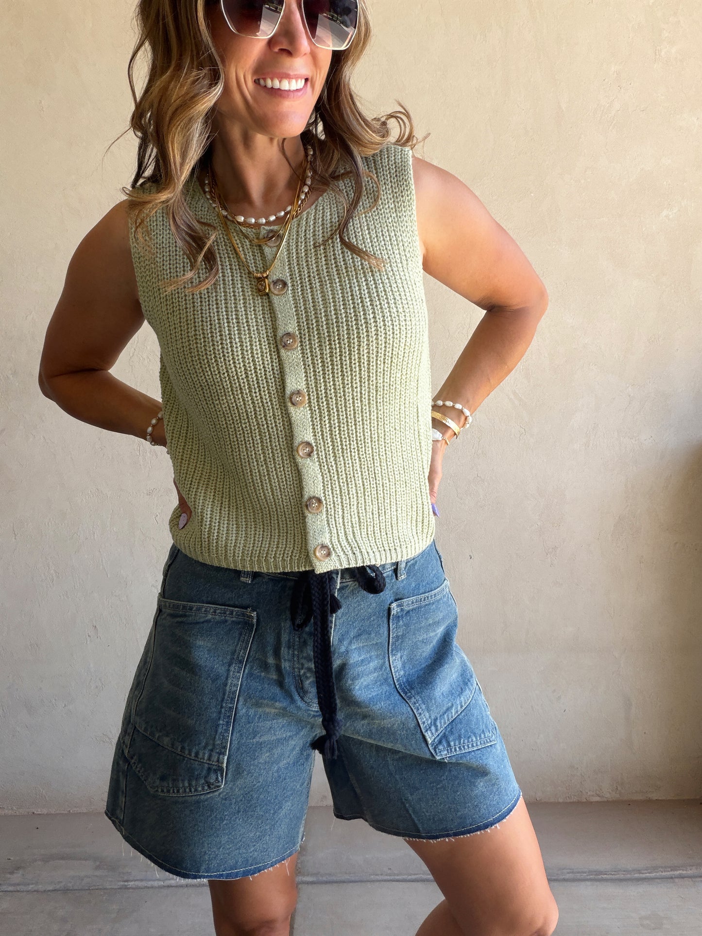 Kendra Barrel Shorts in Medium Wash