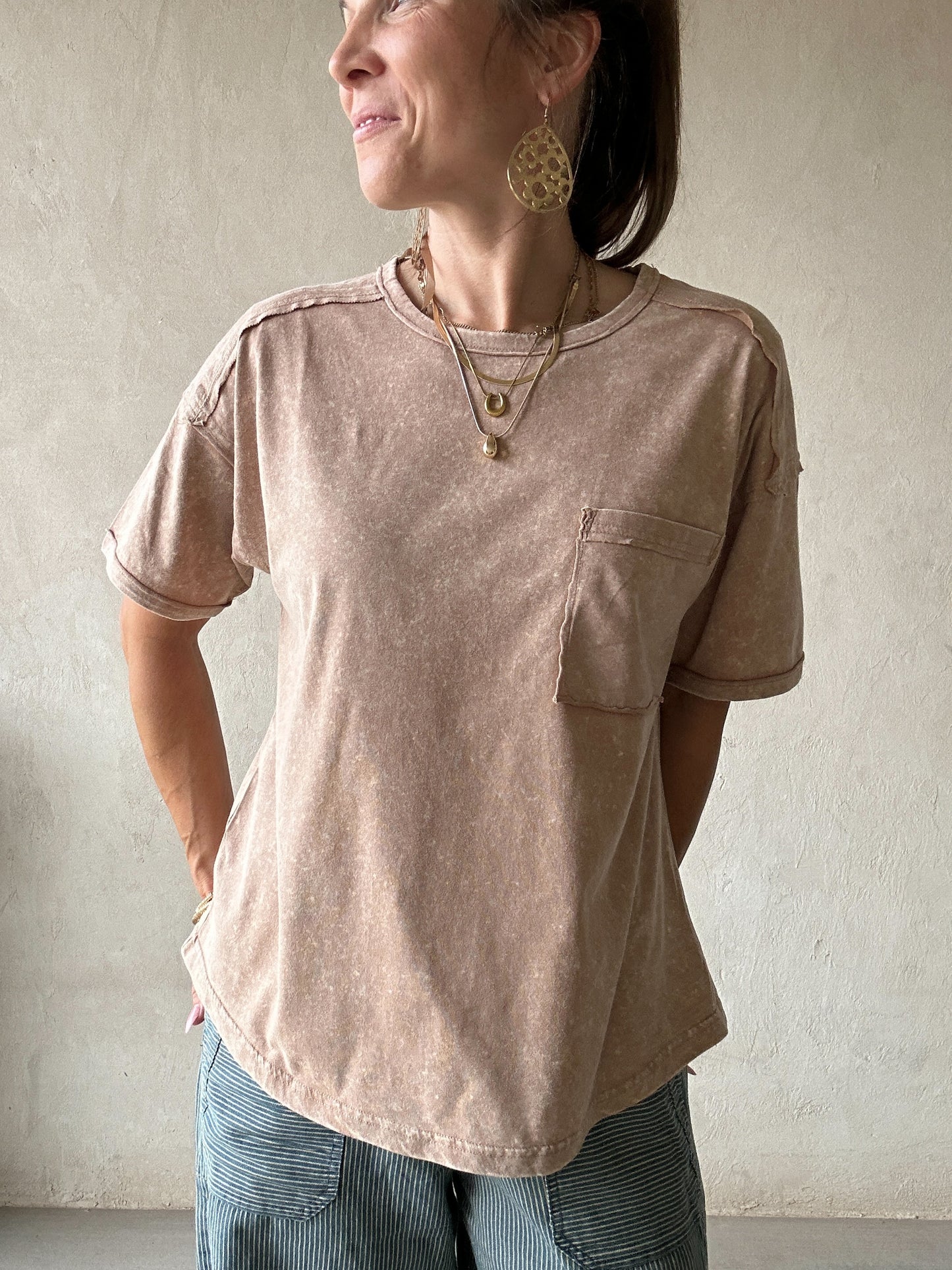 Kimmy Acid Washed Top in Mocha