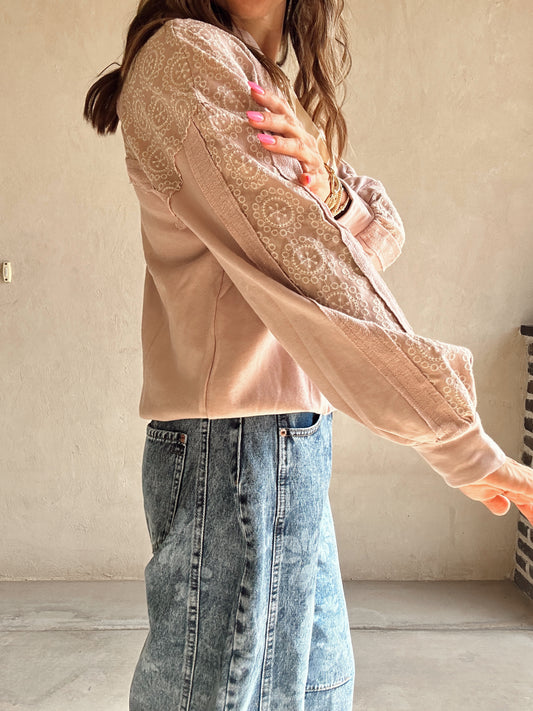 Taryn Emboridered Shoulder Hoodie in Light Mauve