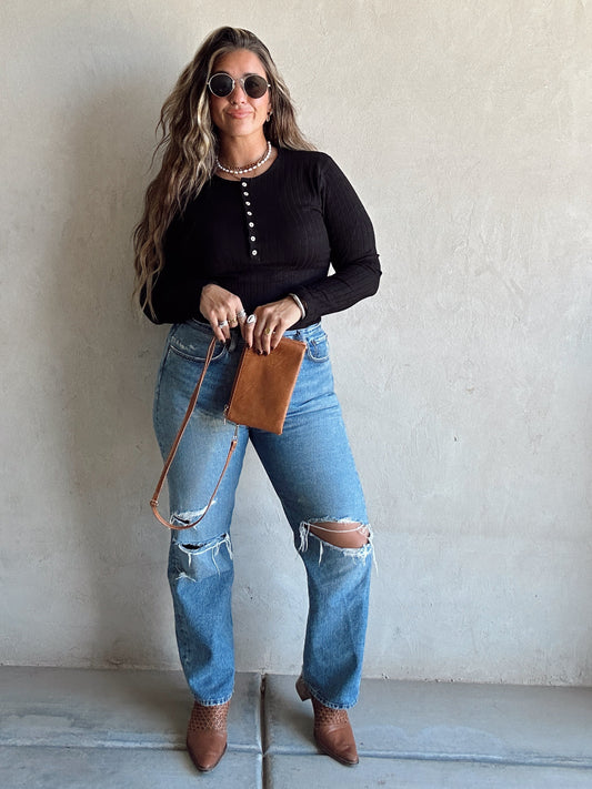 Zoe Fitted Henley in Black