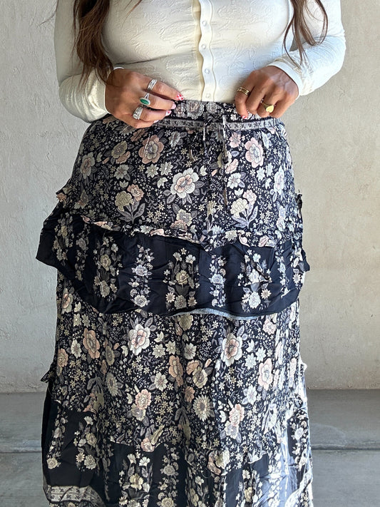 Taizley Tiered Skirt in Black Floral