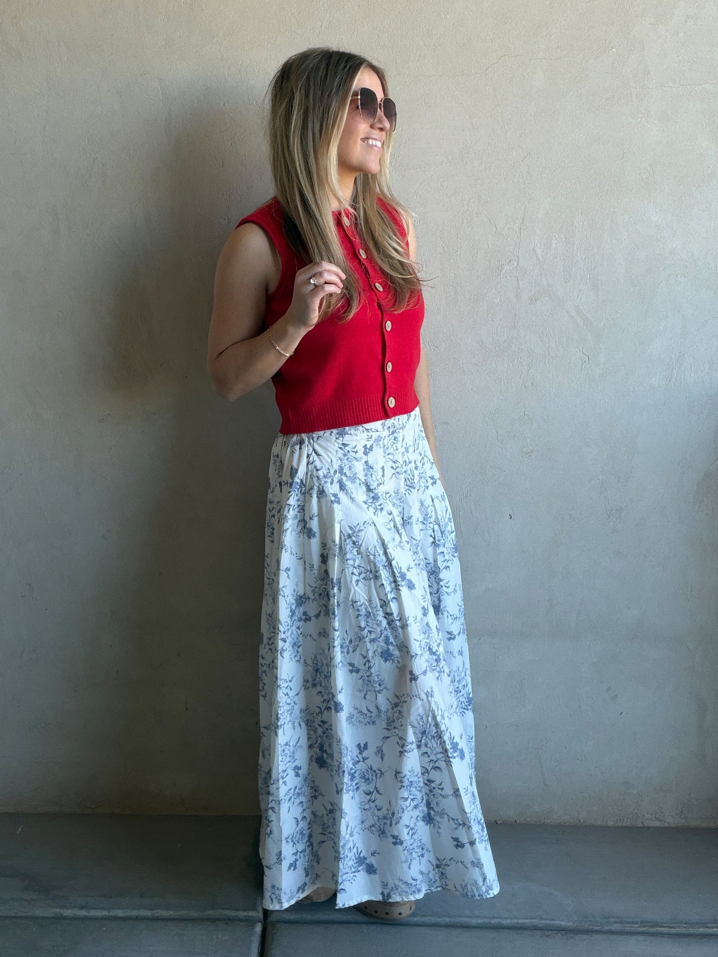 Floral Toile Pleated Skirt in White & Blue