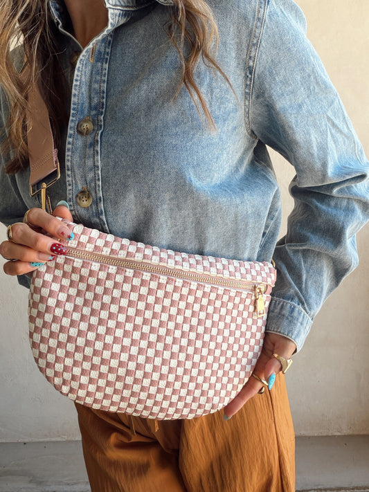 Betty Crossbody Bag in Pink & White
