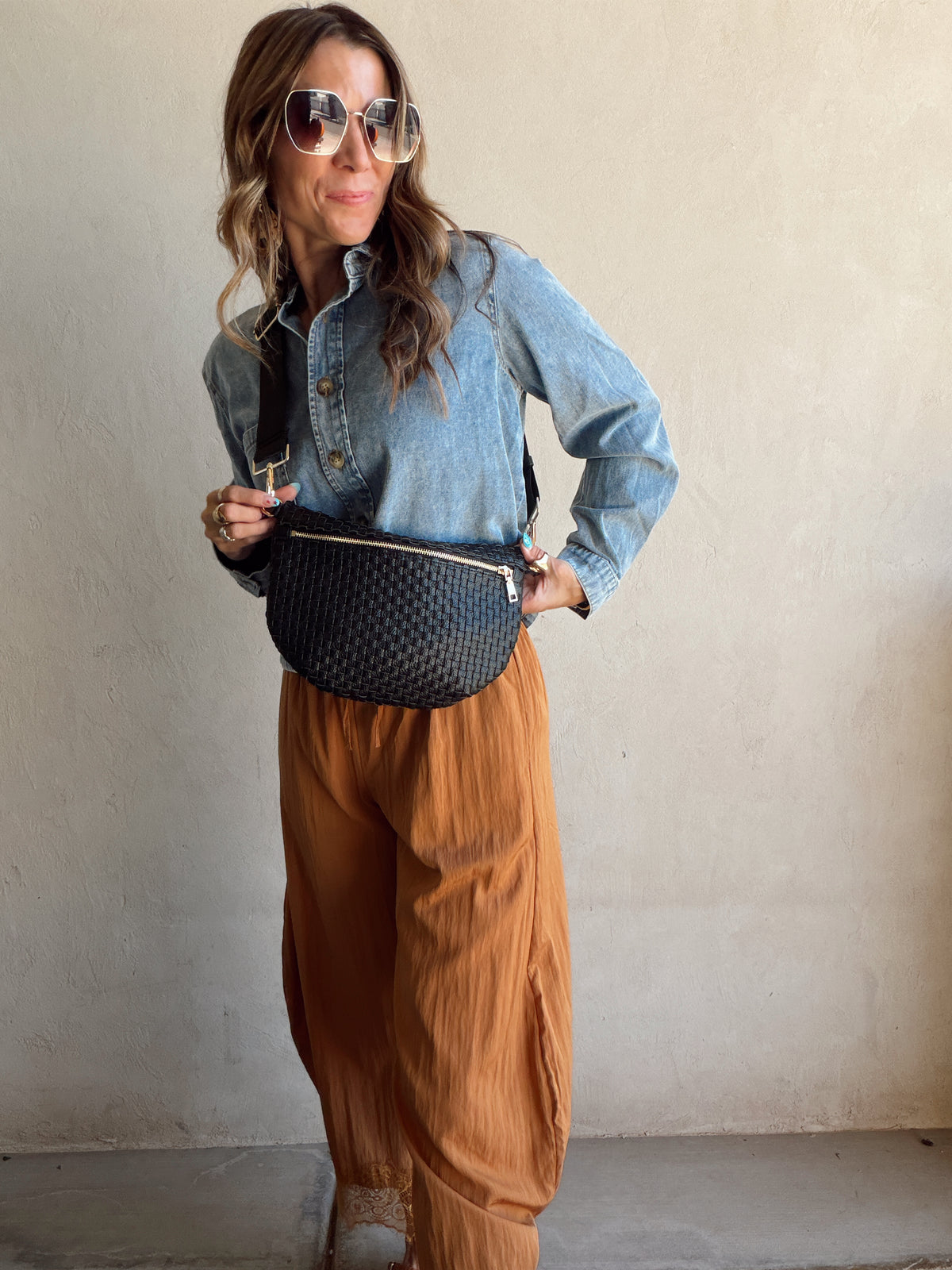 Betty Crossbody Bag in Black