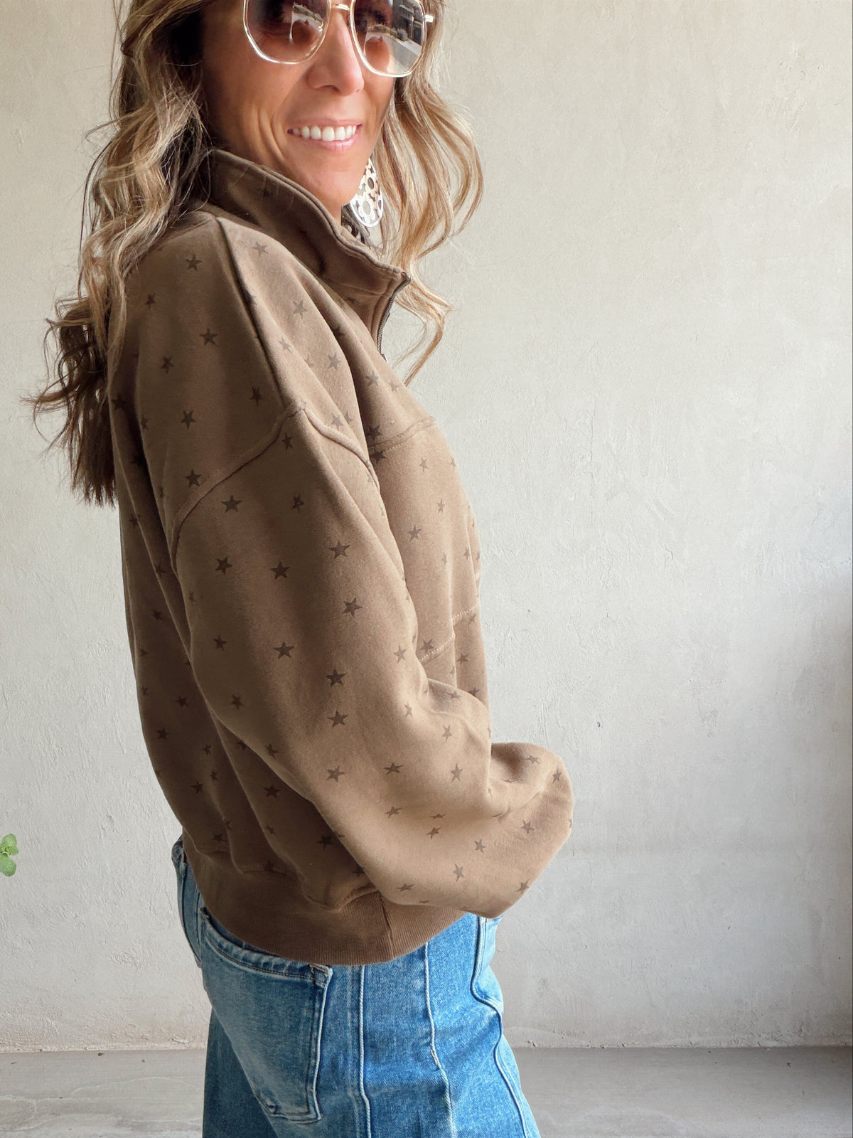 Bonnie Star Pullover in Chocolate