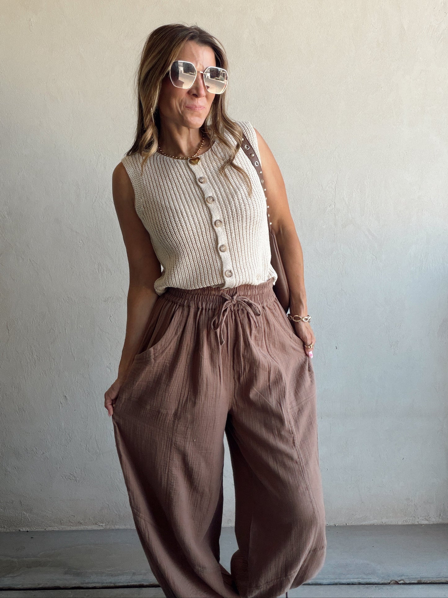 Leila Pants in Mocha