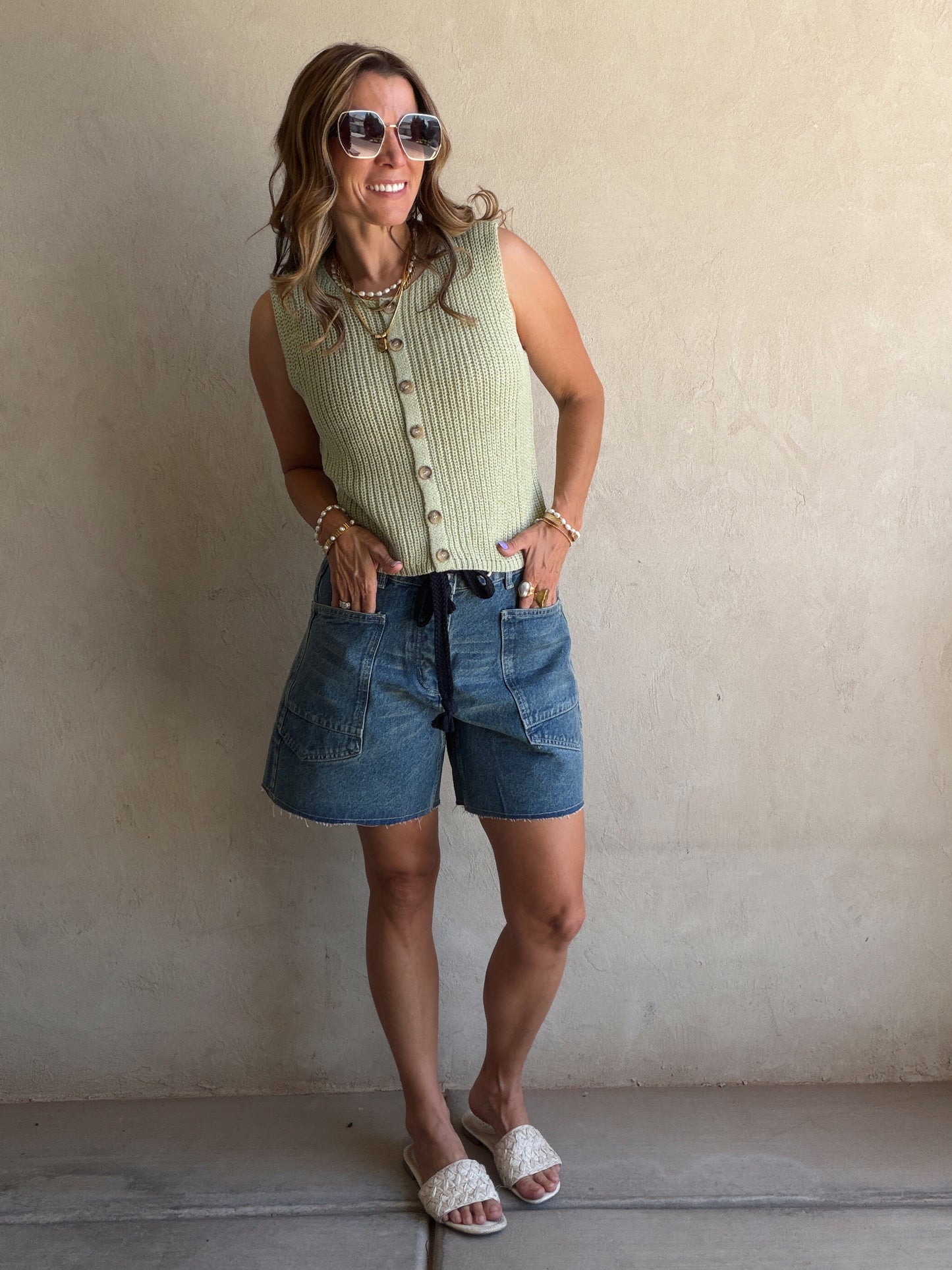 Kendra Barrel Shorts in Medium Wash