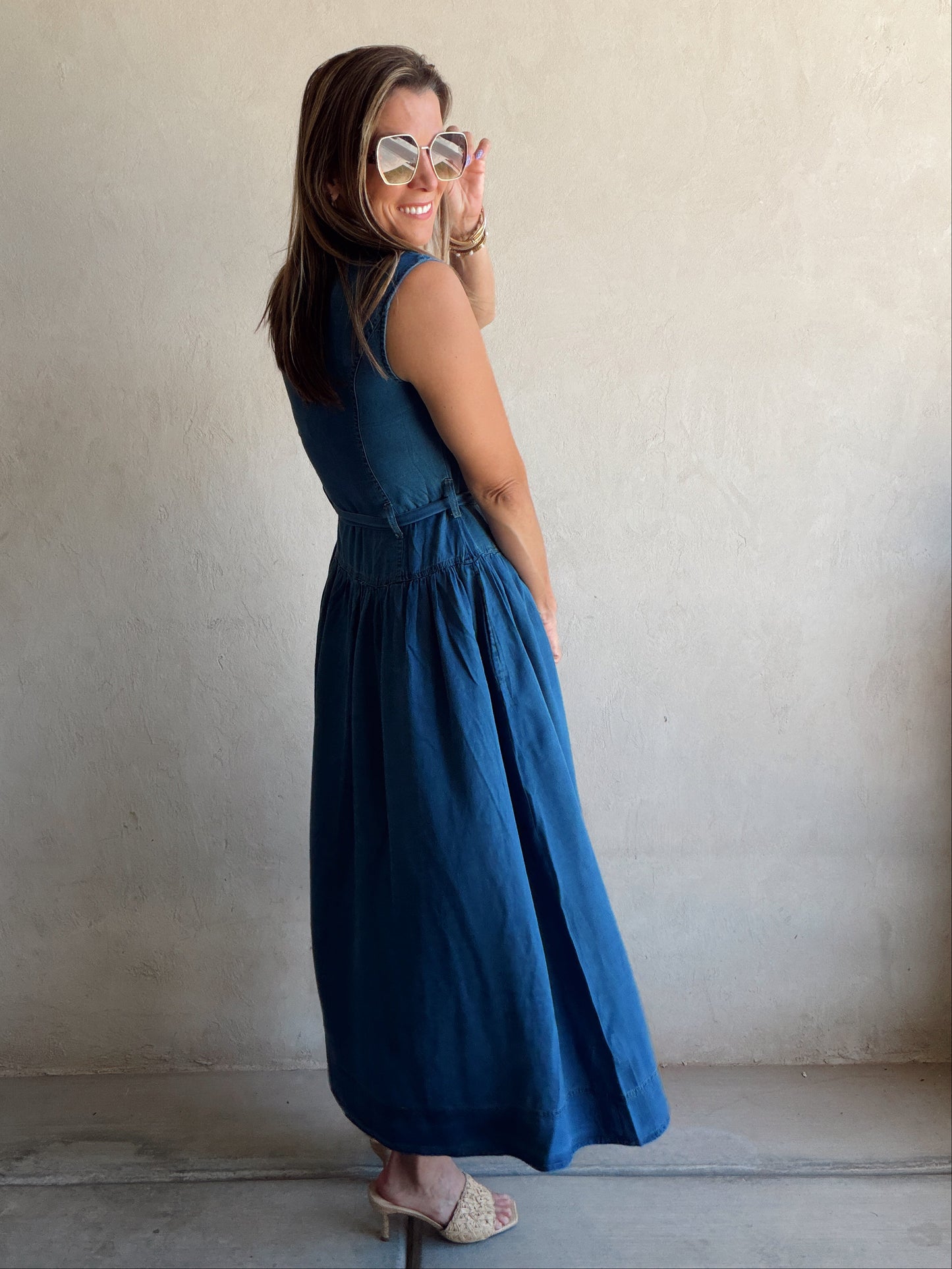 Katee Sleeveless Dress