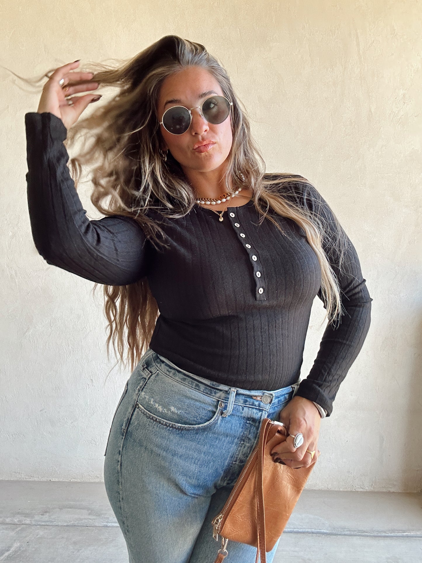 Zoe Fitted Henley in Black